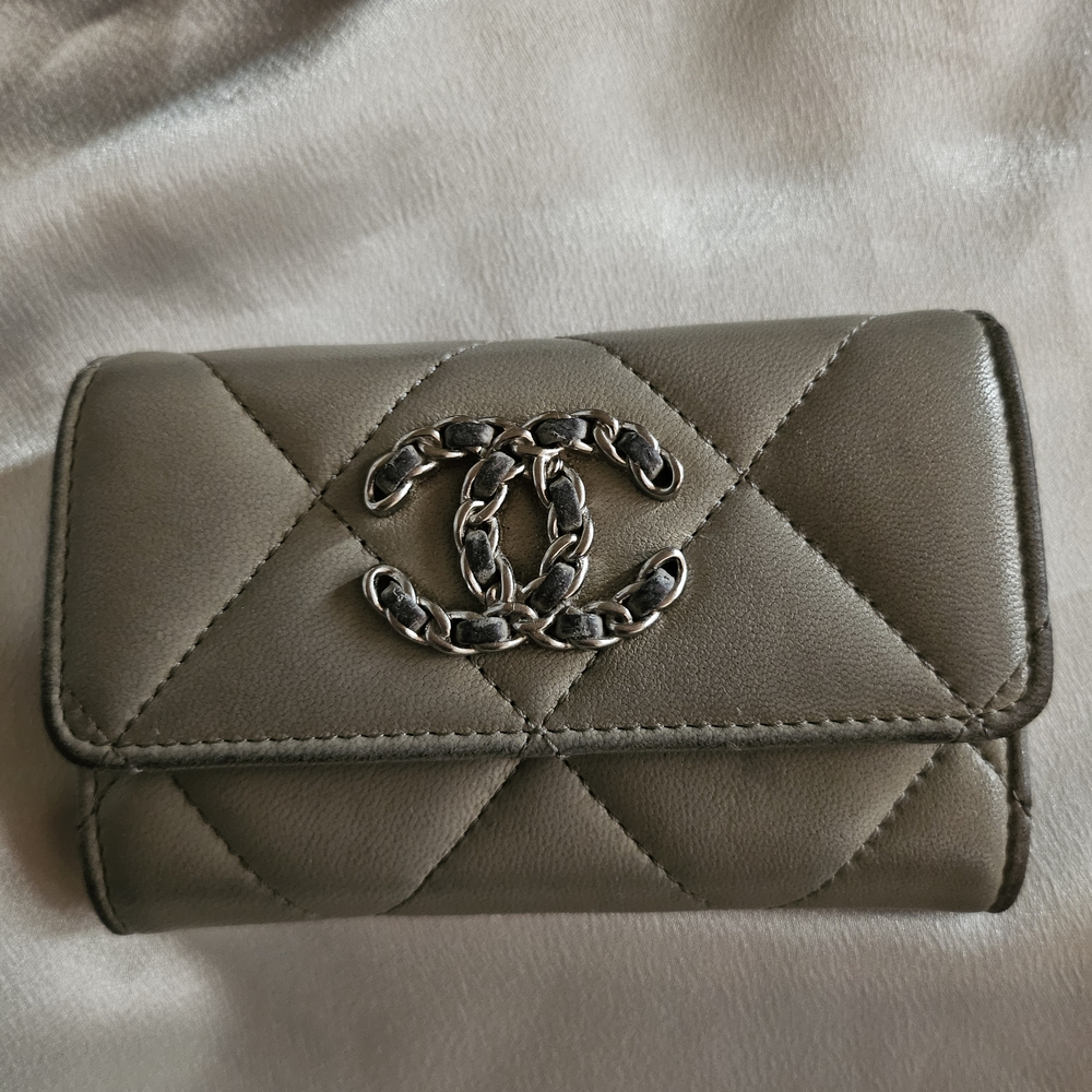 Authentic Chanel 19 Gray Taupe Wallet - Picture 3 of 12
